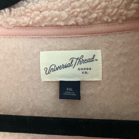 Universal Threads Teddy Quarterzip - Picture 2 of 3